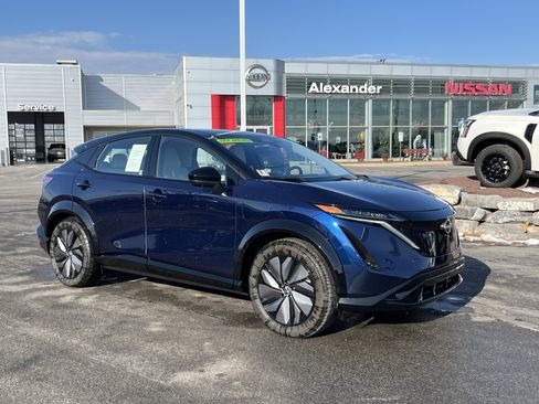 Used 2023 Nissan Ariya AWD image 1