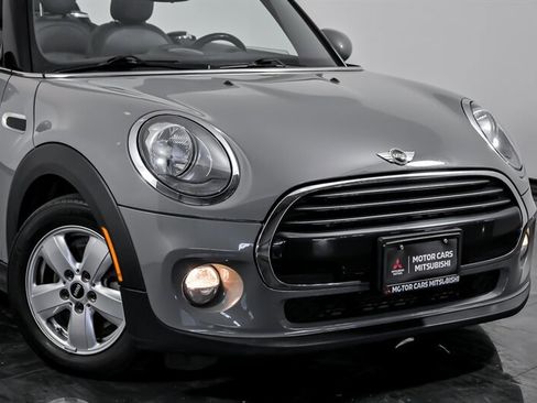 Used 2018 MINI Cooper Convertible image 2