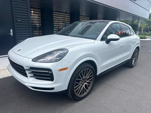 Certified 2023 Porsche Cayenne S AWD/4WD image 1