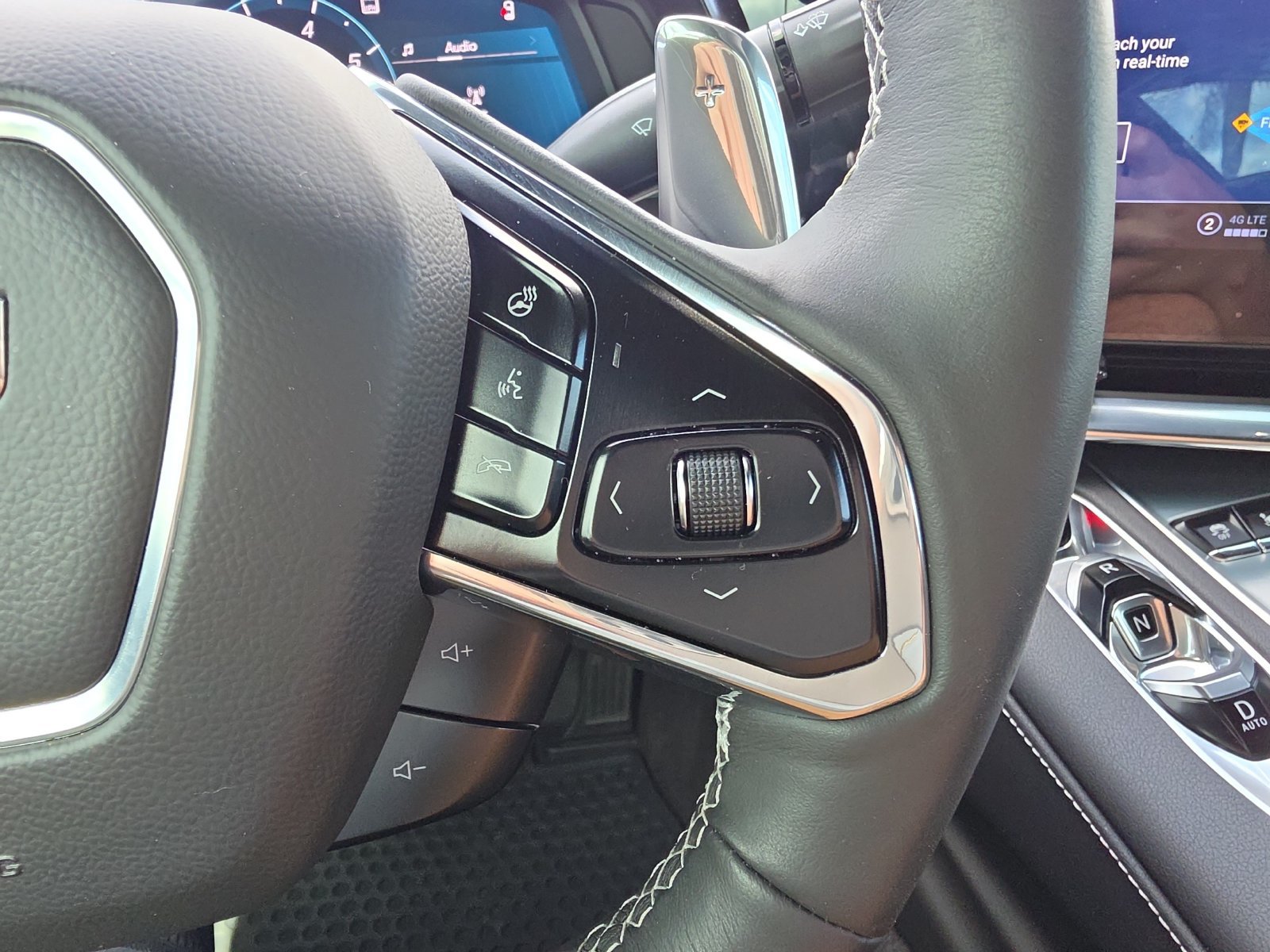 Used 2023 Chevrolet Corvette Stingray Preferred Cpe w/ Engine Appearance Package RWD image 21