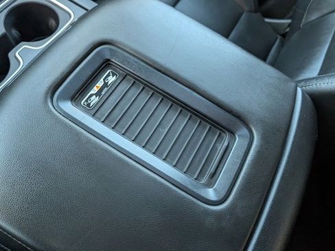 Used 2018 Chevrolet Silverado 1500 LTZ Z71 image 17