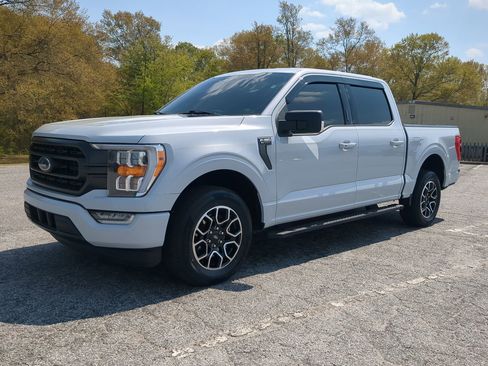 Certified 2022 Ford F150 XLT w/ Equipment Group 302A High image 6