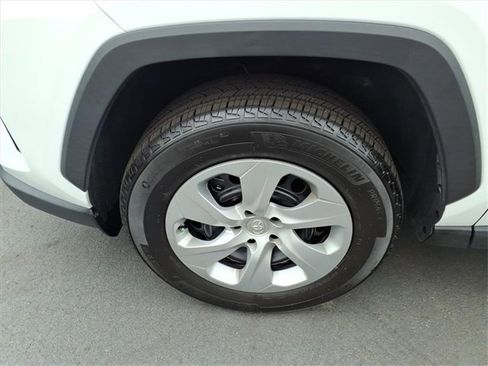 Used 2023 Toyota RAV4 LE image 4