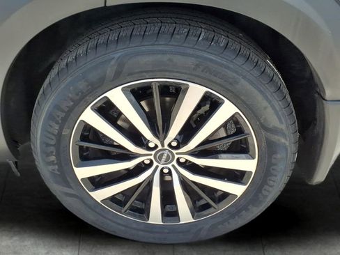 Used 2024 Nissan Pathfinder Platinum w/ Cargo Package FWD image 9