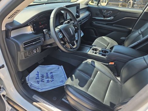 Used 2023 Lincoln Corsair FWD image 11