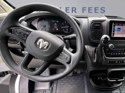 Used 2026 RAM ProMaster 2500 w/ Convenience Group FWD image 9
