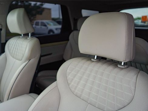 Used 2023 Hyundai Palisade Limited FWD image 11