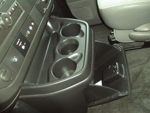 Used 2016 Chevrolet Express 2500 LS image 24