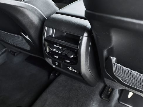 Used 2024 Jeep Grand Cherokee Altitude RWD image 39