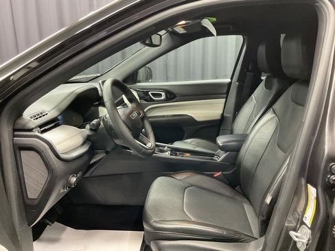 Used 2023 Jeep Compass Limited AWD/4WD image 7