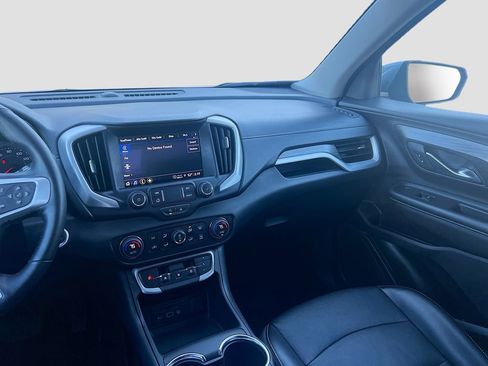 Used 2024 GMC Terrain SLT image 23