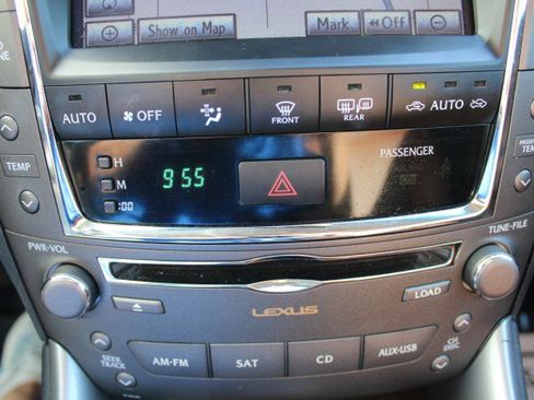 Used 2011 Lexus IS 350C w/ Luxury Pkg image 28