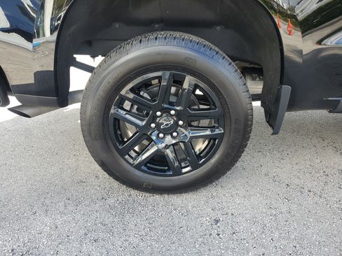 Used 2025 Chevrolet Silverado 1500 Custom image 28