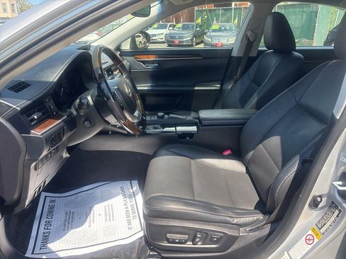 Used 2015 Lexus ES 350 w/ Premium Package FWD image 14