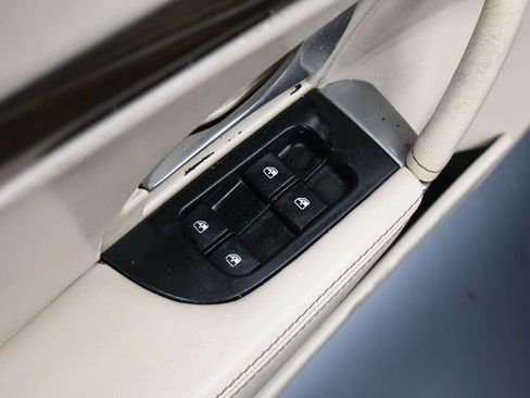 Used 2015 Maserati GranTurismo Convertible image 18