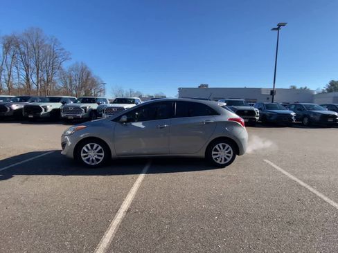 Used 2016 Hyundai Elantra GT image 11