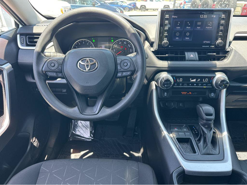 Used 2021 Toyota RAV4 XLE w/ Convenience Package FWD image 20