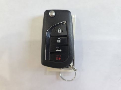 Used 2021 Toyota Corolla LE FWD image 28