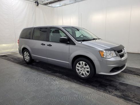 Used 2019 Dodge Grand Caravan SE image 11