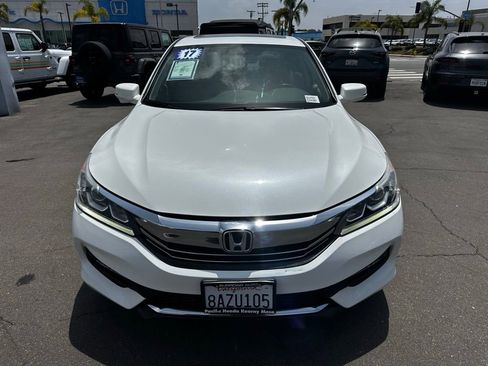 Used 2017 Honda Accord EX-L image 3