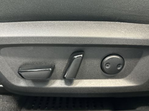 Used 2023 Nissan Rogue SV image 21