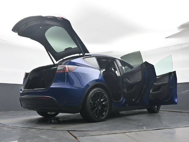 Used 2023 Tesla Model Y Long Range AWD/4WD image 48