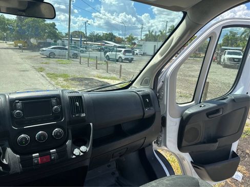 Used 2017 RAM ProMaster 2500 w/ Interior Convenience Group FWD image 21