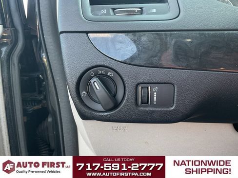 Used 2017 Dodge Grand Caravan SE FWD image 13
