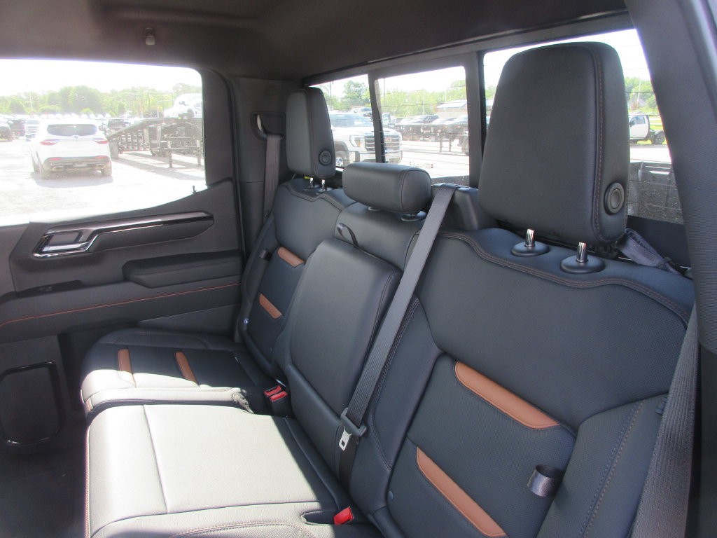 New 2026 GMC Sierra 1500 AT4 w/ AT4 Premium Package AWD/4WD image 17