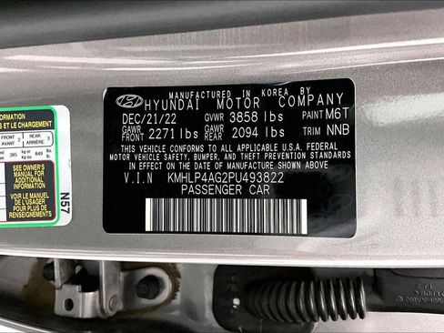 Used 2023 Hyundai Elantra Limited FWD image 39