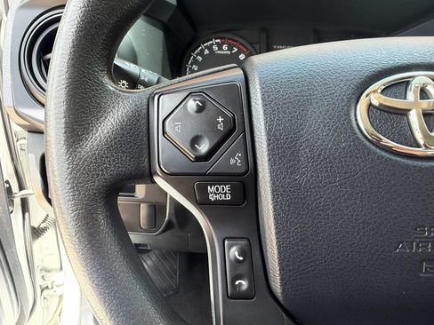 Used 2016 Toyota Tacoma SR RWD image 31