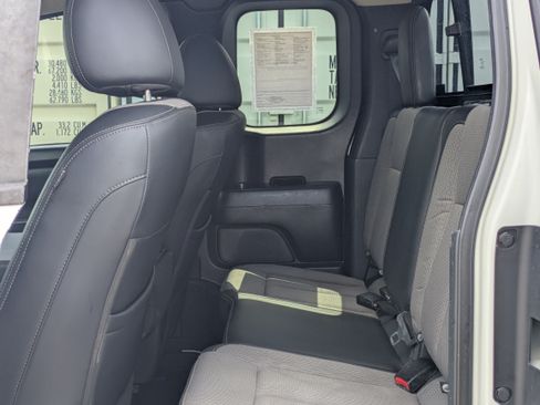 Used 2018 Nissan Titan S w/ S Utility Package RWD image 16