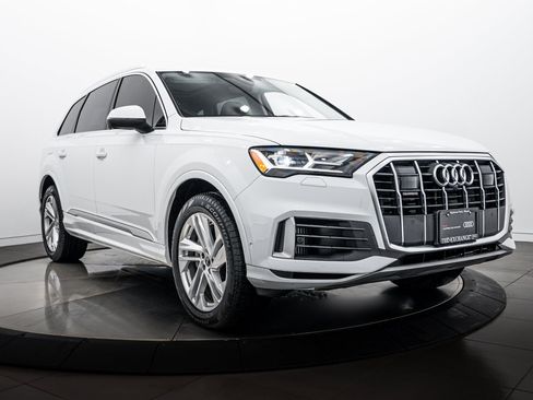 Used 2023 Audi Q7 3.0T Premium Plus w/ Premium Plus Package AWD/4WD image 2
