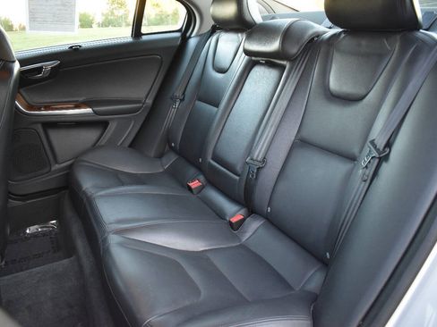 Used 2016 Volvo S60 T5 Inscription Platinum FWD image 17
