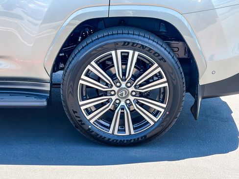 New 2026 Lexus LX 700h Luxury AWD/4WD image 10