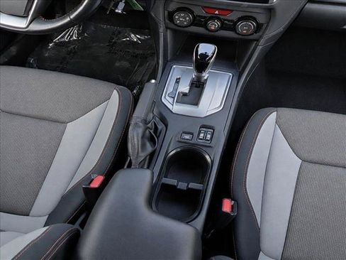 Used 2019 Subaru Crosstrek 2.0i Premium AWD/4WD image 18