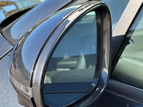 New 2026 Porsche Macan image 41