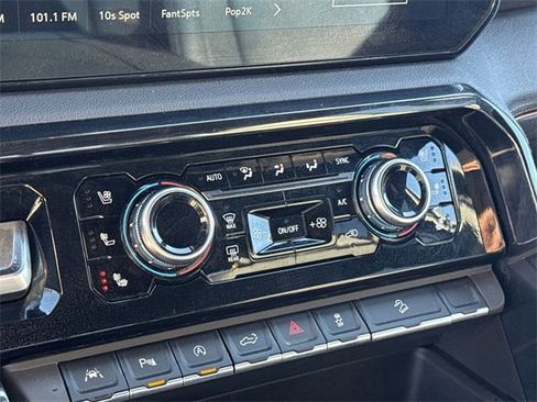 Used 2024 GMC Sierra 1500 AT4 w/ Technology Package image 20