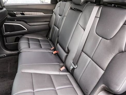 New 2025 Kia Telluride EX image 16