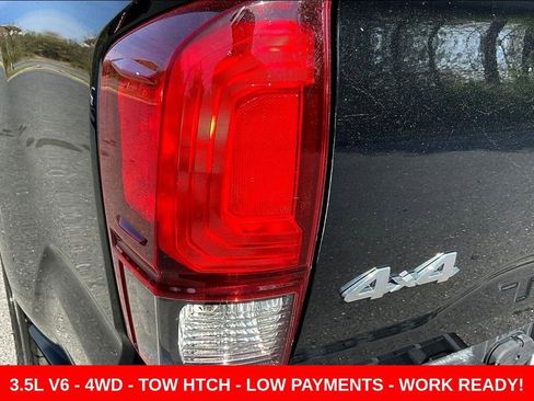 Used 2022 Toyota Tacoma SR AWD/4WD image 23
