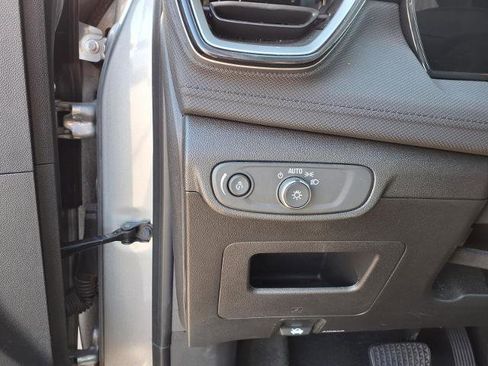 Used 2025 Chevrolet TrailBlazer LT image 17