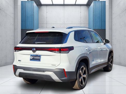 New 2026 Volkswagen Tiguan SE image 24