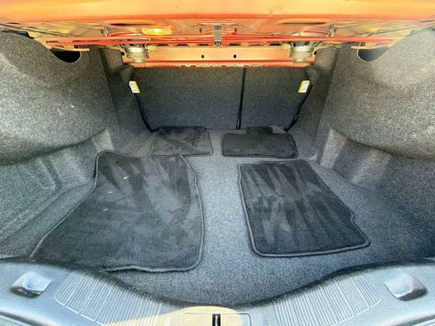 Used 2017 Ford Fusion SE w/ Fusion SE Technology Package image 28