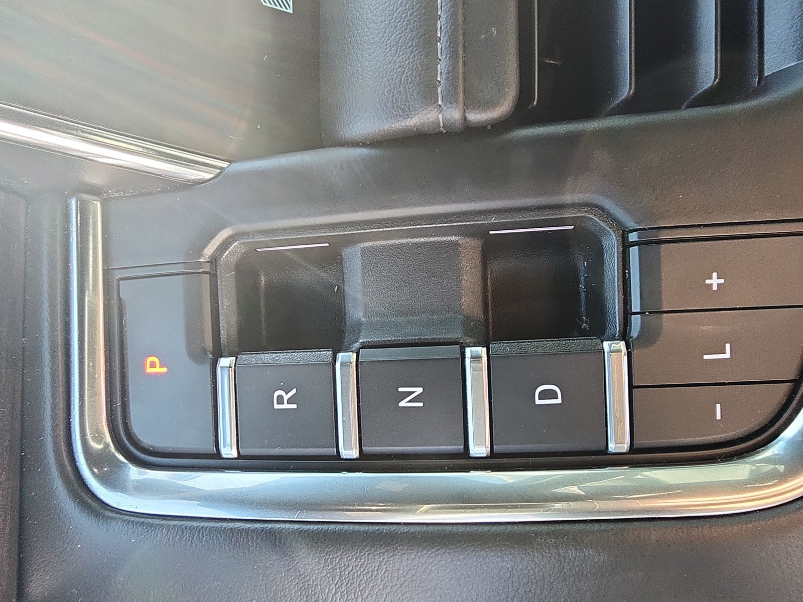 Used 2022 Chevrolet Tahoe LT w/ LT Signature Plus Package AWD/4WD image 19