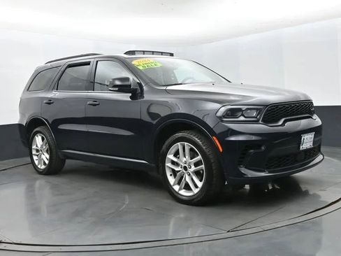 Used 2024 Dodge Durango GT AWD/4WD image 2