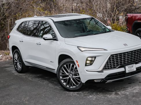 New 2026 Buick Enclave Avenir w/ Super Cruise Package image 2