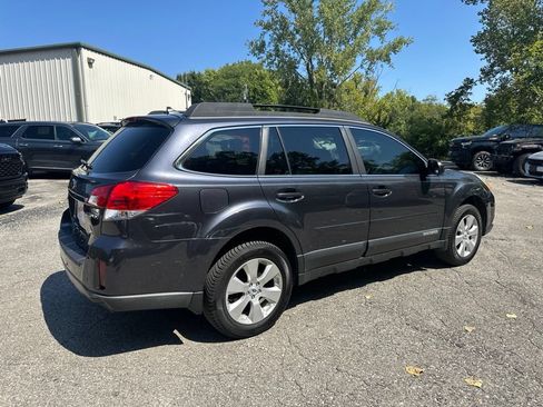 Used 2011 Subaru Outback 2.5i Limited w/ PWR Moonroof Pkg AWD/4WD image 6