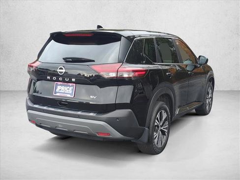 Used 2023 Nissan Rogue SV image 5
