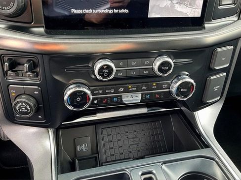 Certified 2024 Ford F150 Platinum image 21