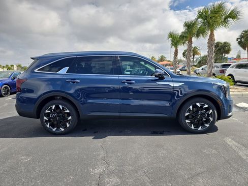 New 2026 Kia Sorento EX image 9